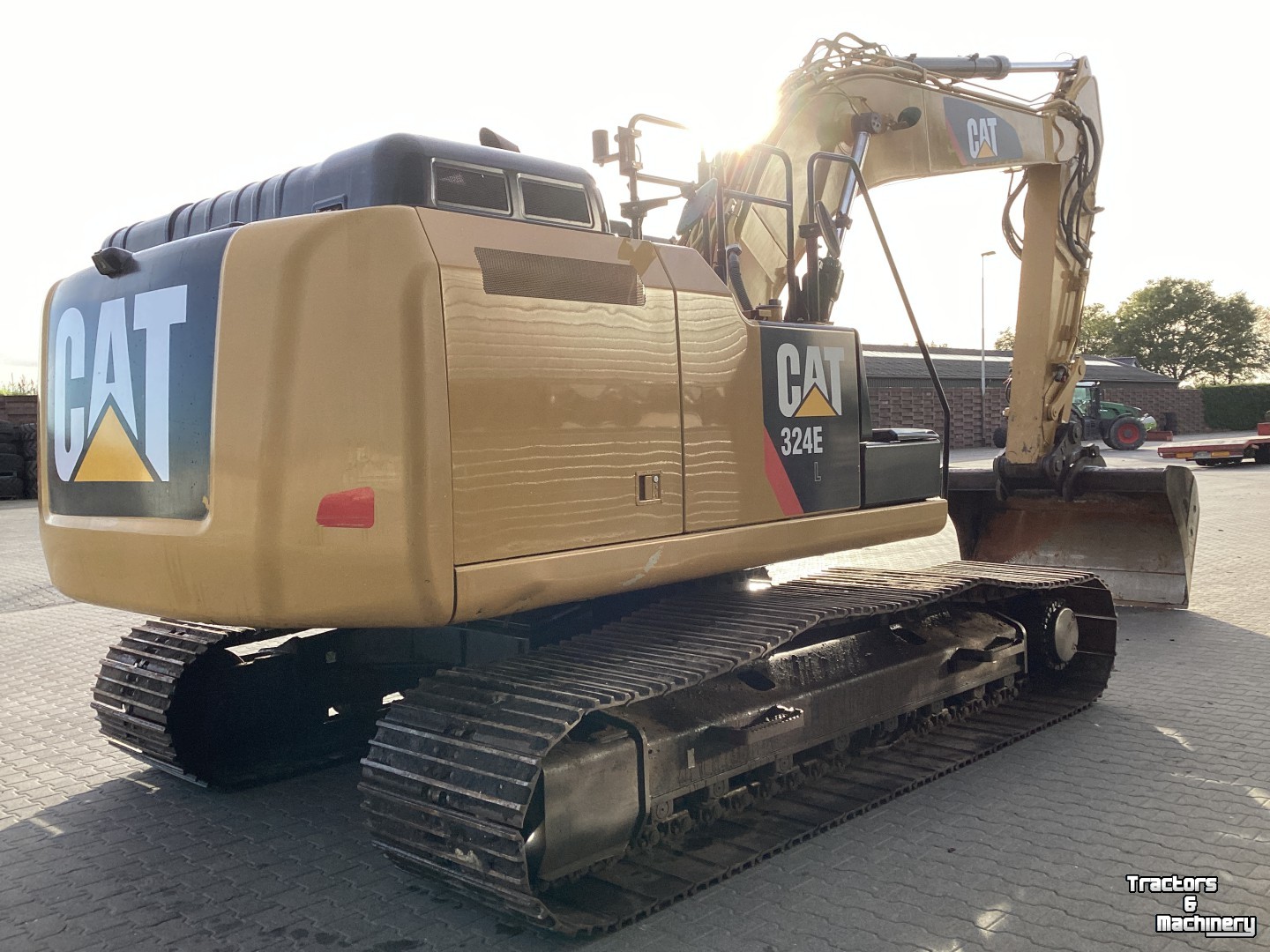 Excavator tracks Caterpillar 324 EL