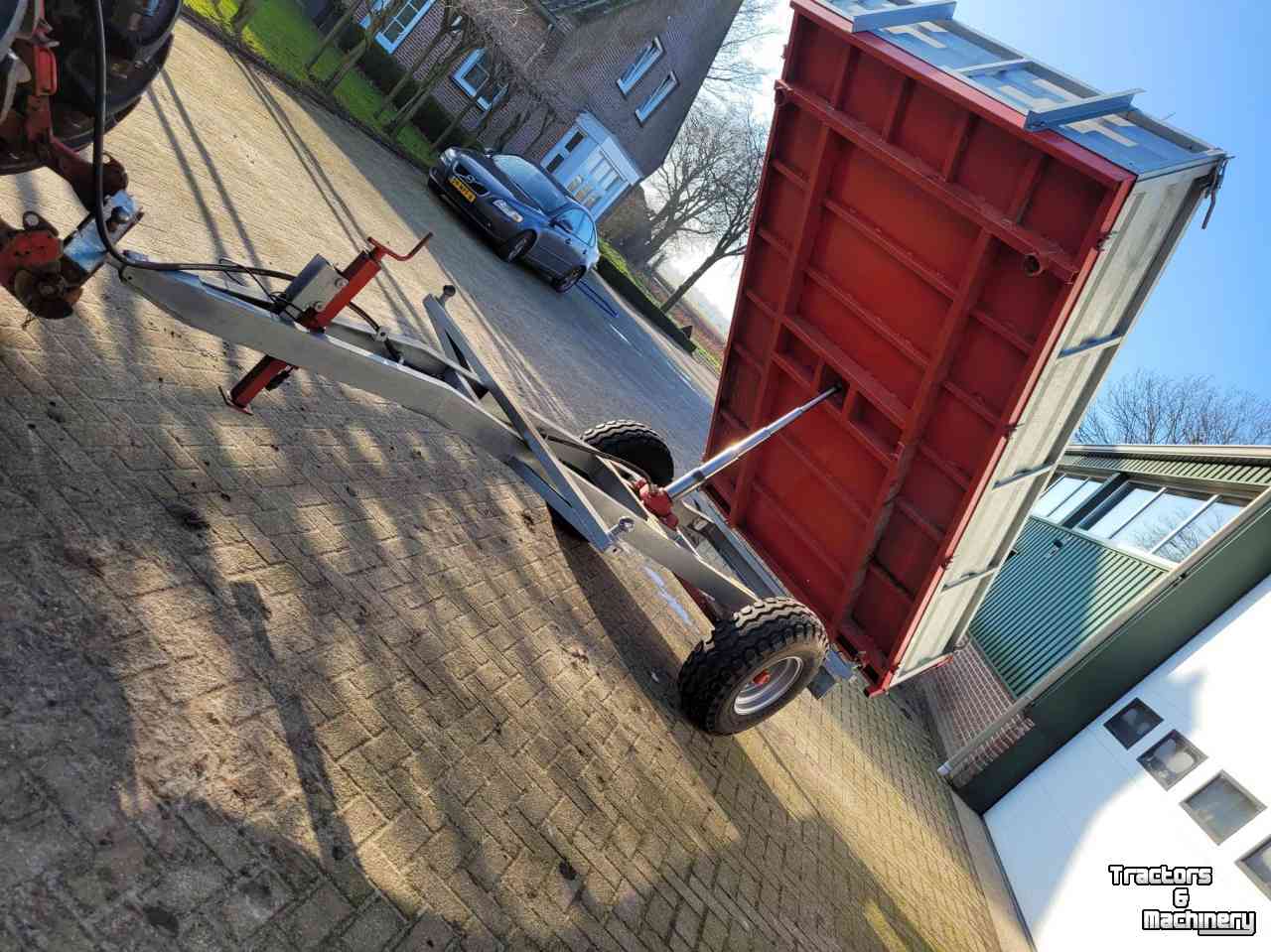 Dumptrailer  3 zijdige kieper 4 ton