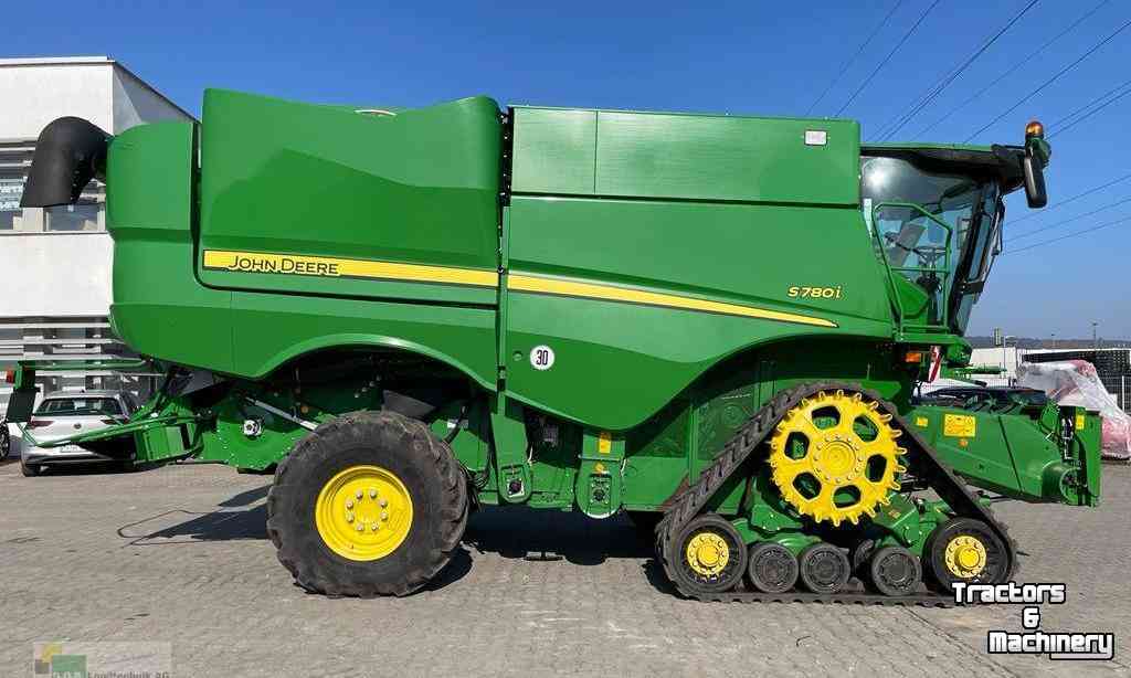 Combine John Deere S780i Mähdrescher Combine