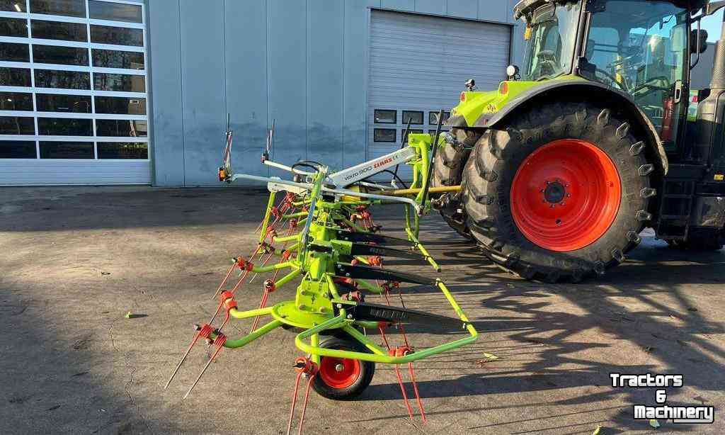 Tedder Claas Volto 900