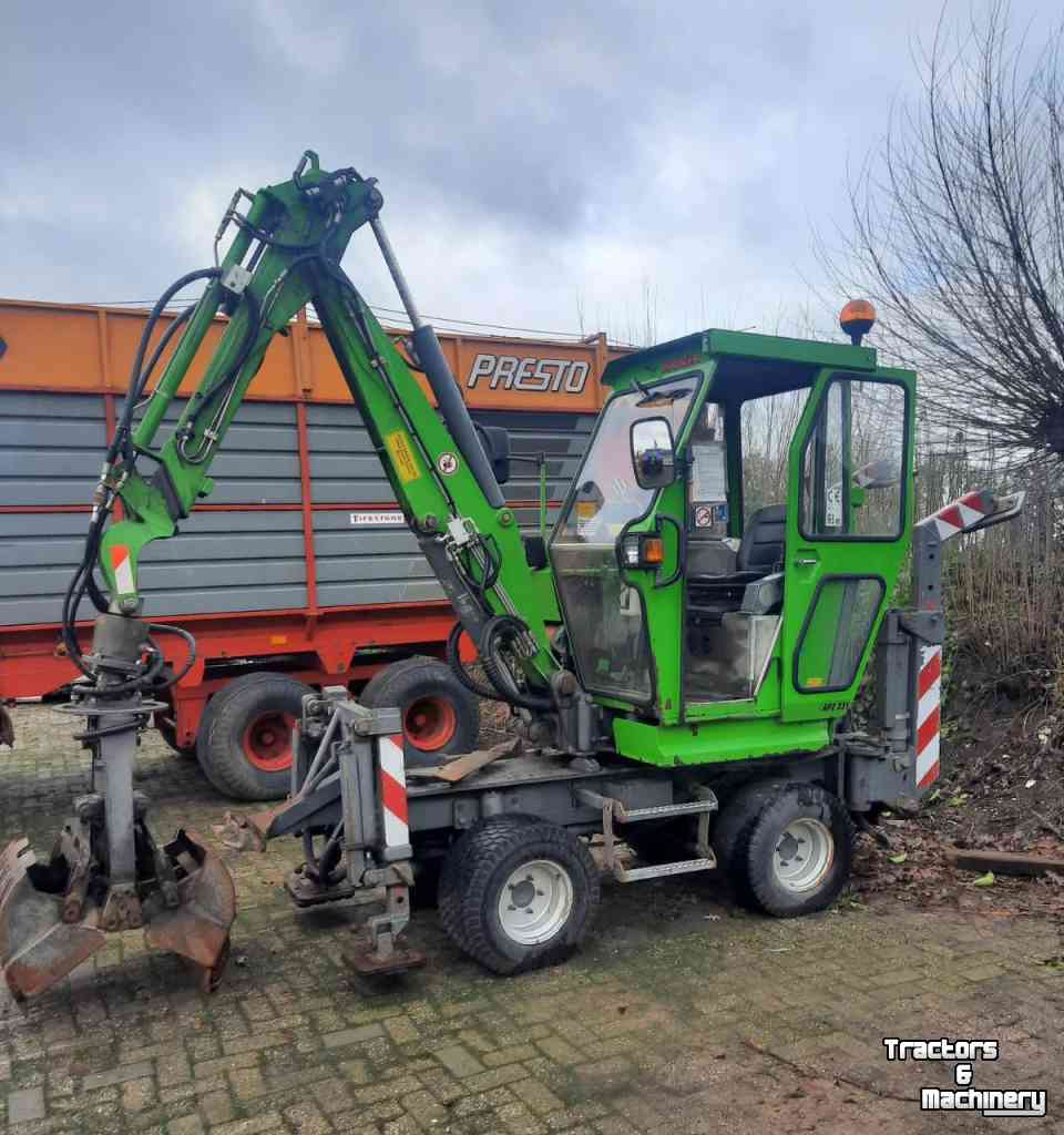 Excavator mobile Hansa APZ331 Grafdelver kraan