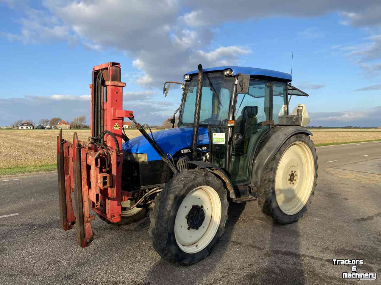 Tractors New Holland TN75D