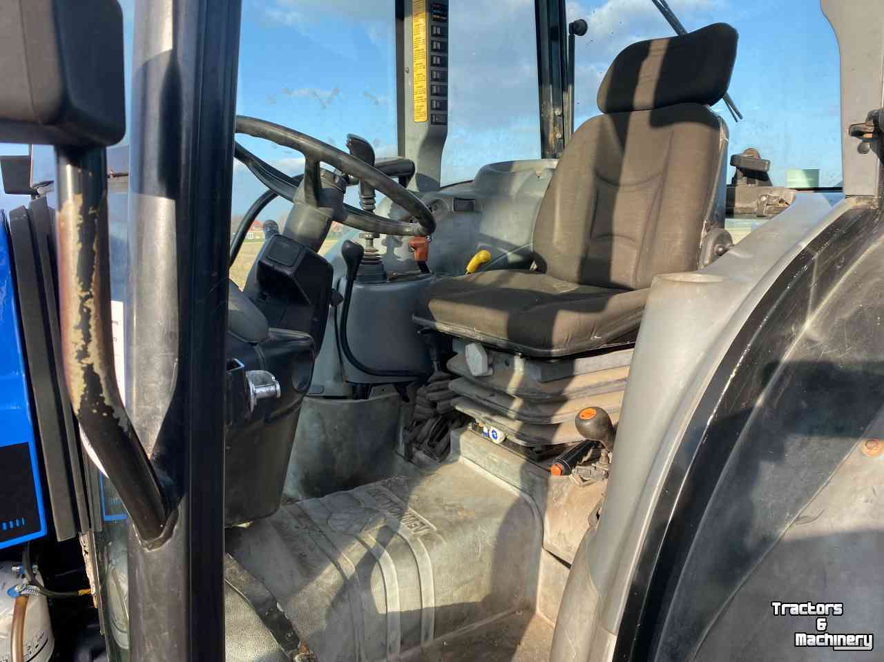 Tractors New Holland TN75D