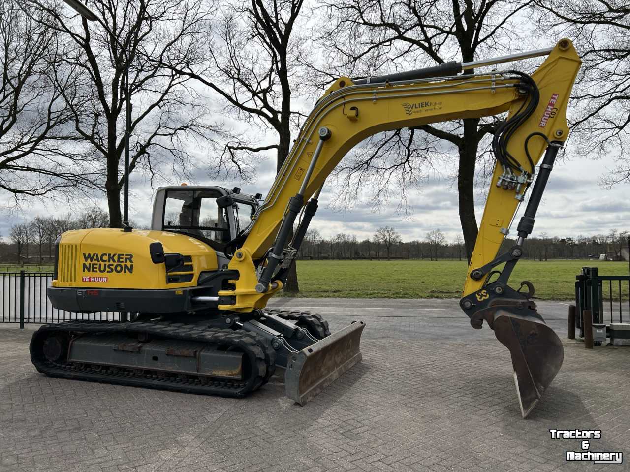 Excavator tracks Wacker Neuson et145