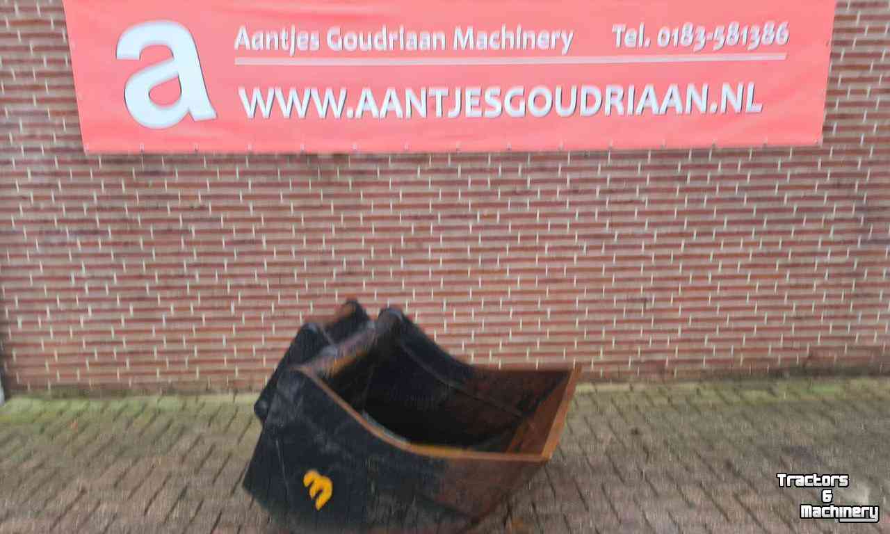 Excavator buckets  Dieplepelbak