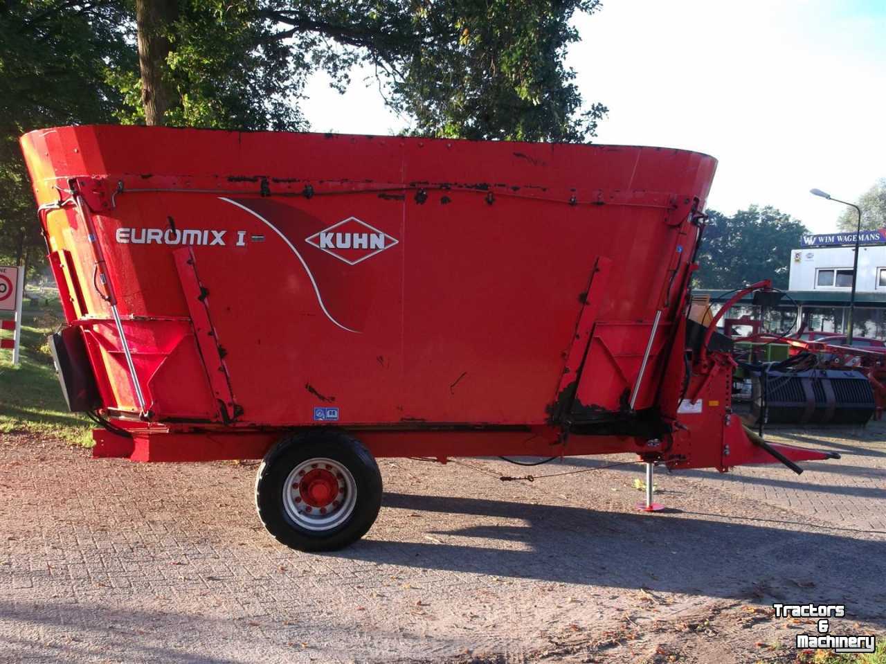 Vertical feed mixer Kuhn euromix 2070