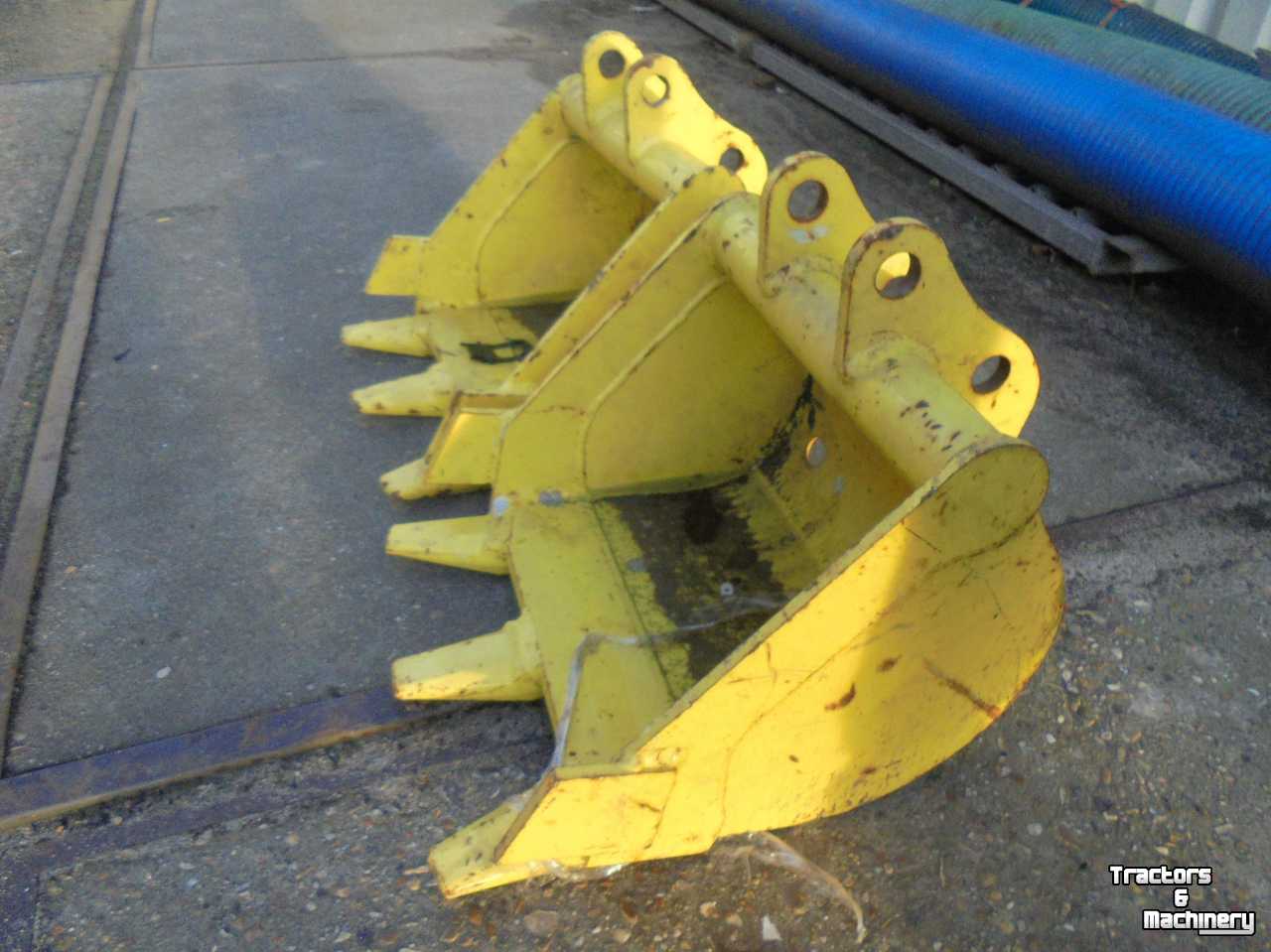 Excavator buckets  35 cm minigraver Dieplepelbak tanden graafbak voor kraan pen 25 mm