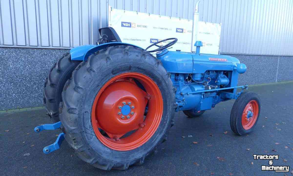 Oldtimers Fordson Dexta Vineyard Oldtimer Tractor