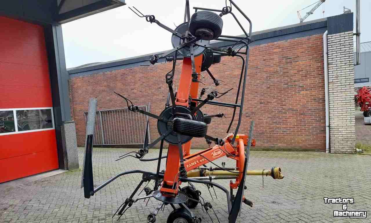 Tedder Vicon Fanex 683 Schudder