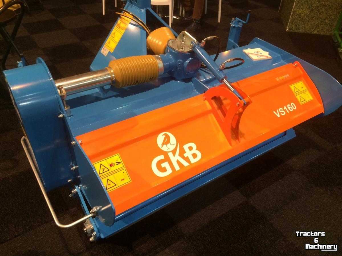 Spike roller  GKB VS160 Verticuteer machine