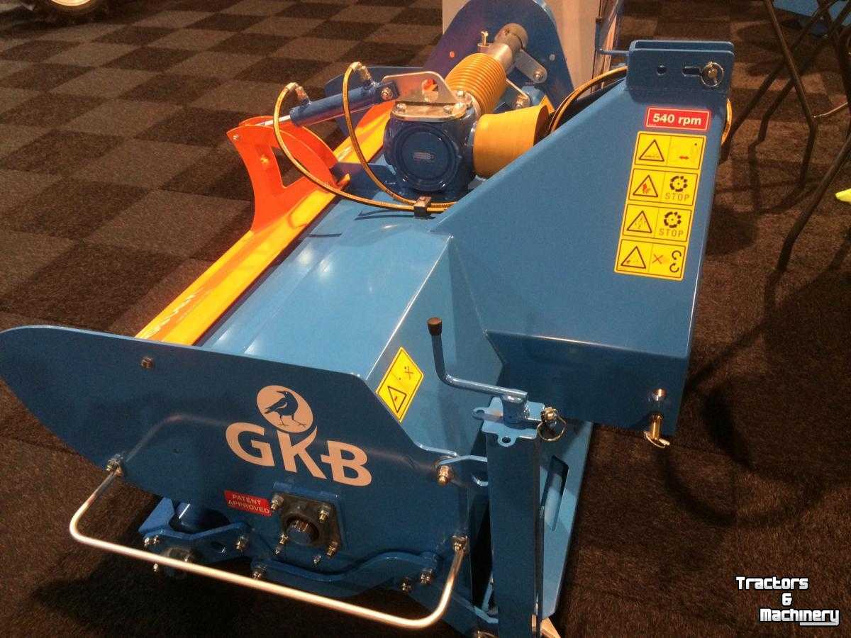 Spike roller  GKB VS160 Verticuteer machine