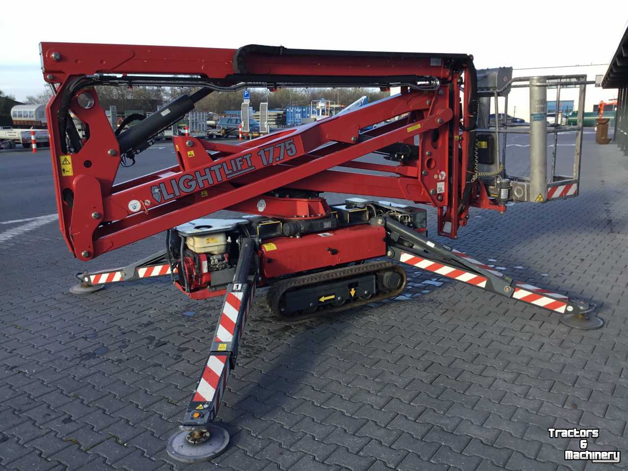 Articulated platforms Hinowa LIGHTLIFT 17.75