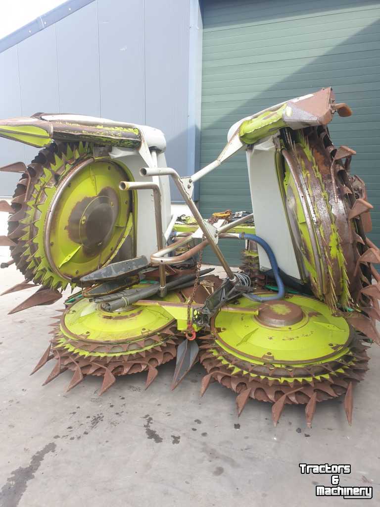 Cornhead Claas Orbis 600