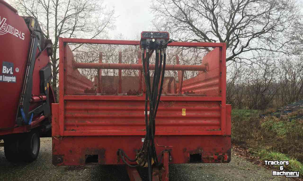 Silage-block distribution wagon Schuitemaker Amigo 30S Blokkenwagen