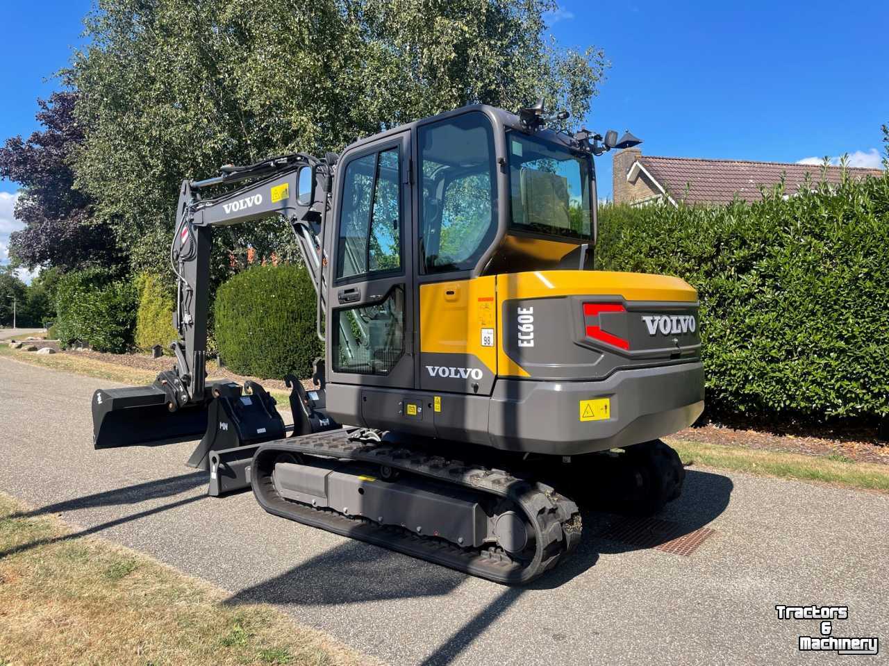 Excavator tracks Volvo Volvo EC60E kraan graafmachine excavator