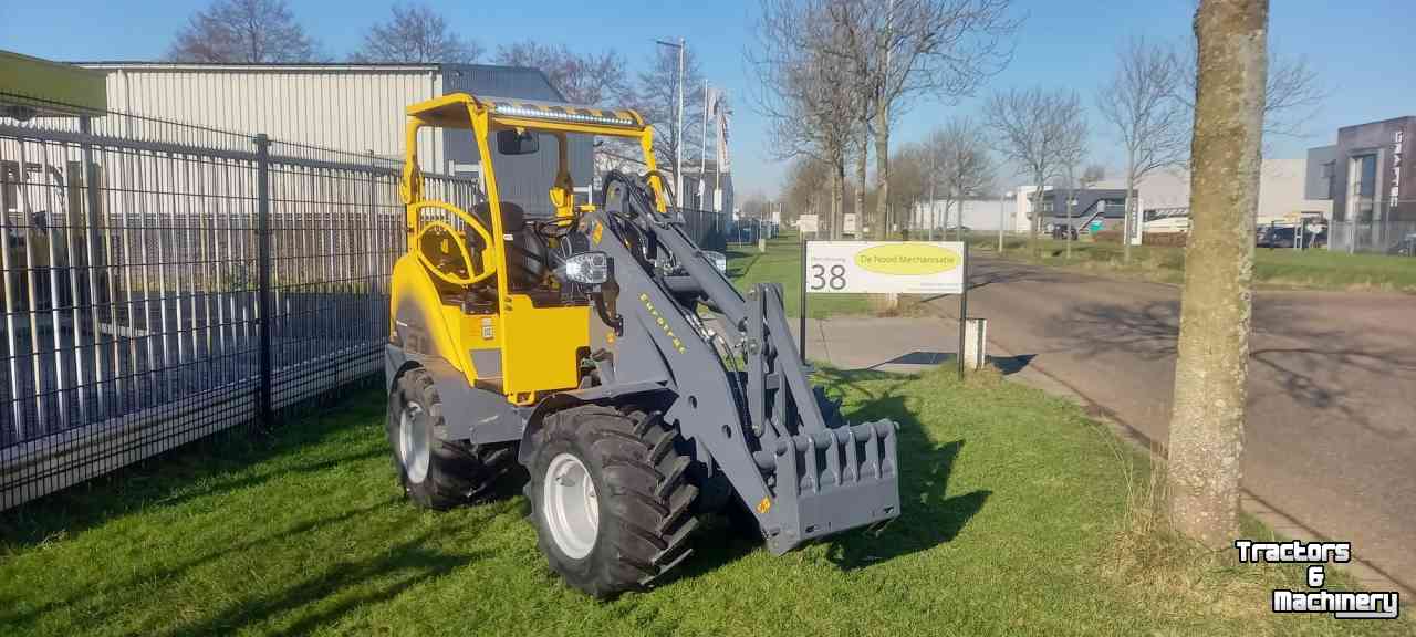 Wheelloader Eurotrac WIJ HEBBEN NU OOK HET NIEUWE MODEL EUROTRAC W12S