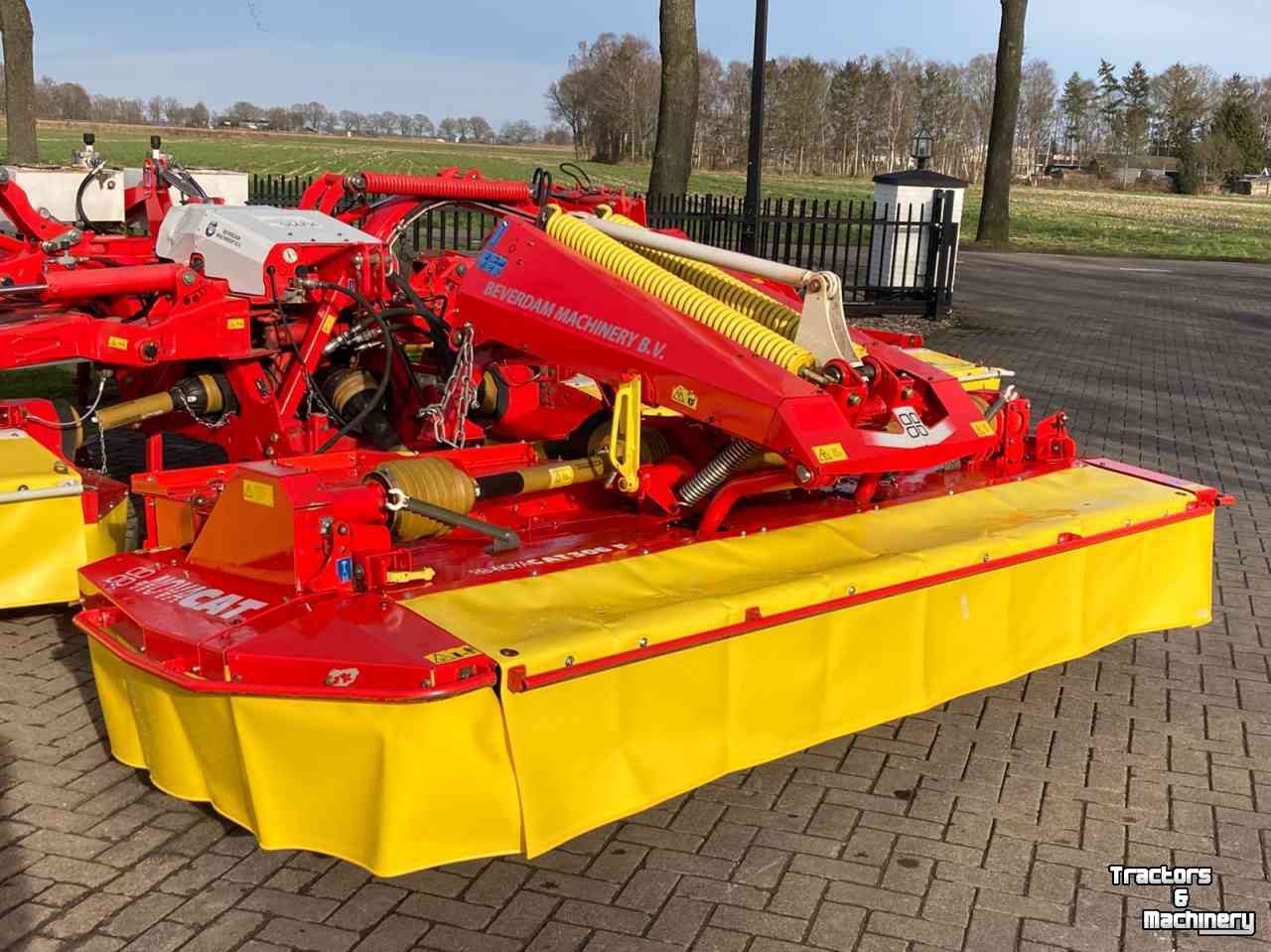 Mower Pottinger X8 ED Collector / Novacat 306 ED Alpha