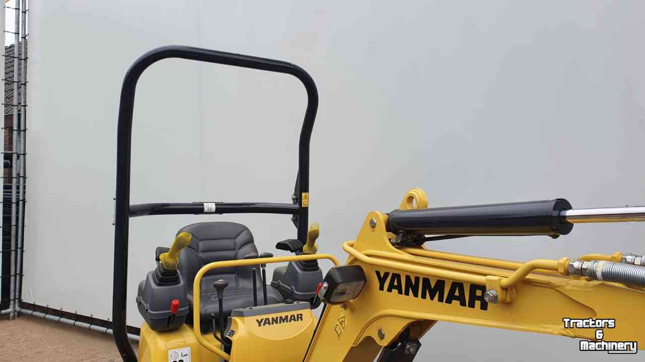 Excavator tracks Yanmar VIO 12 Nieuw overjarig!