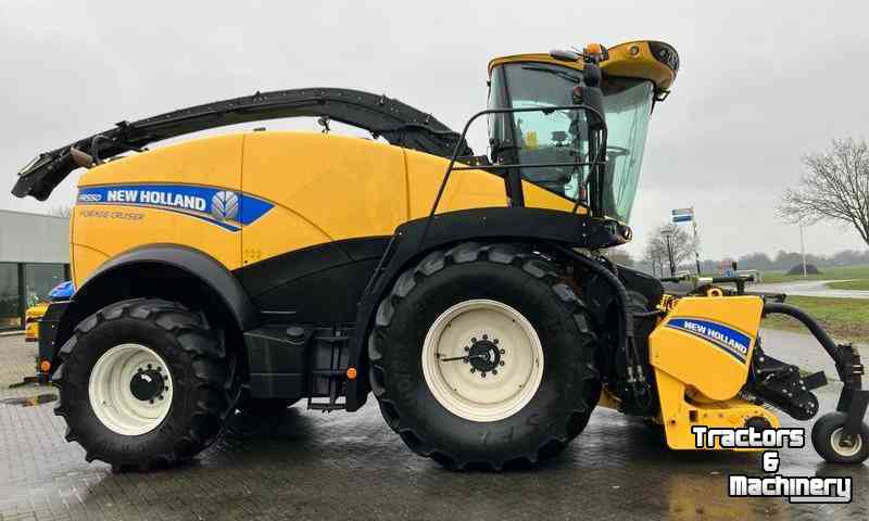 Forage-harvester New Holland FR 550 Zelfrijdende Veldhakselaar + PU + Maisbek