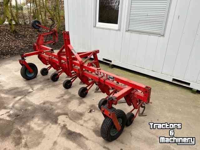 Inter-row cultivator  liot 6 rij