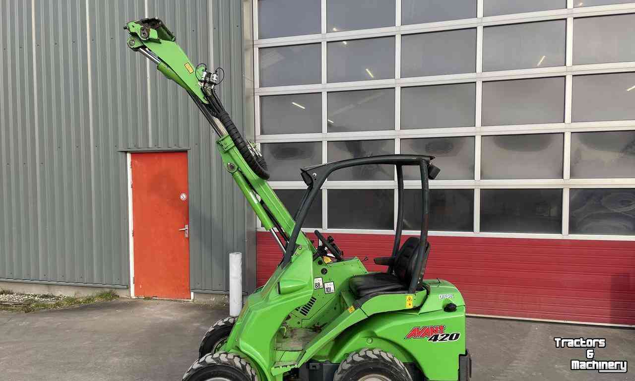 Wheelloader Avant 420 Mini-shovel