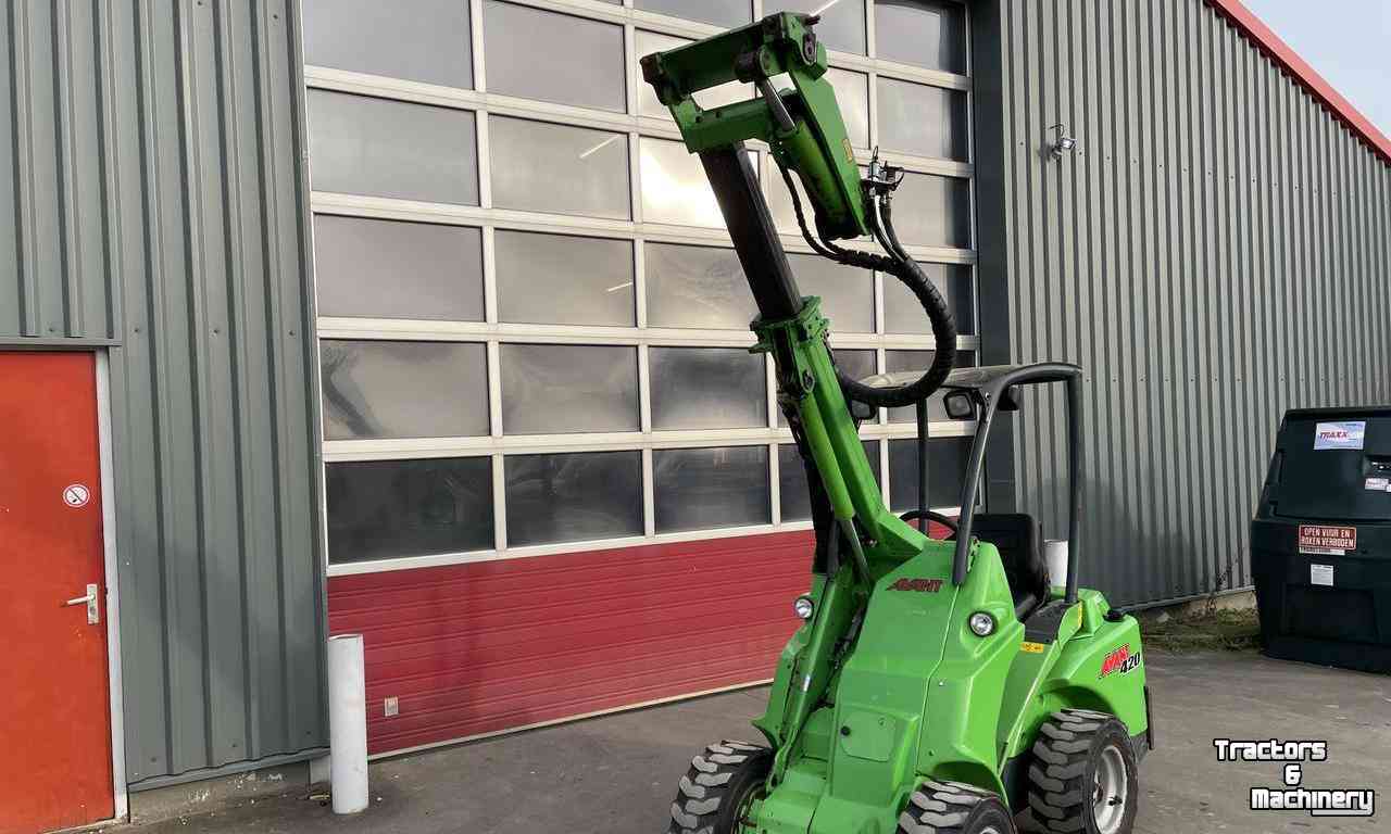 Wheelloader Avant 420 Mini-shovel