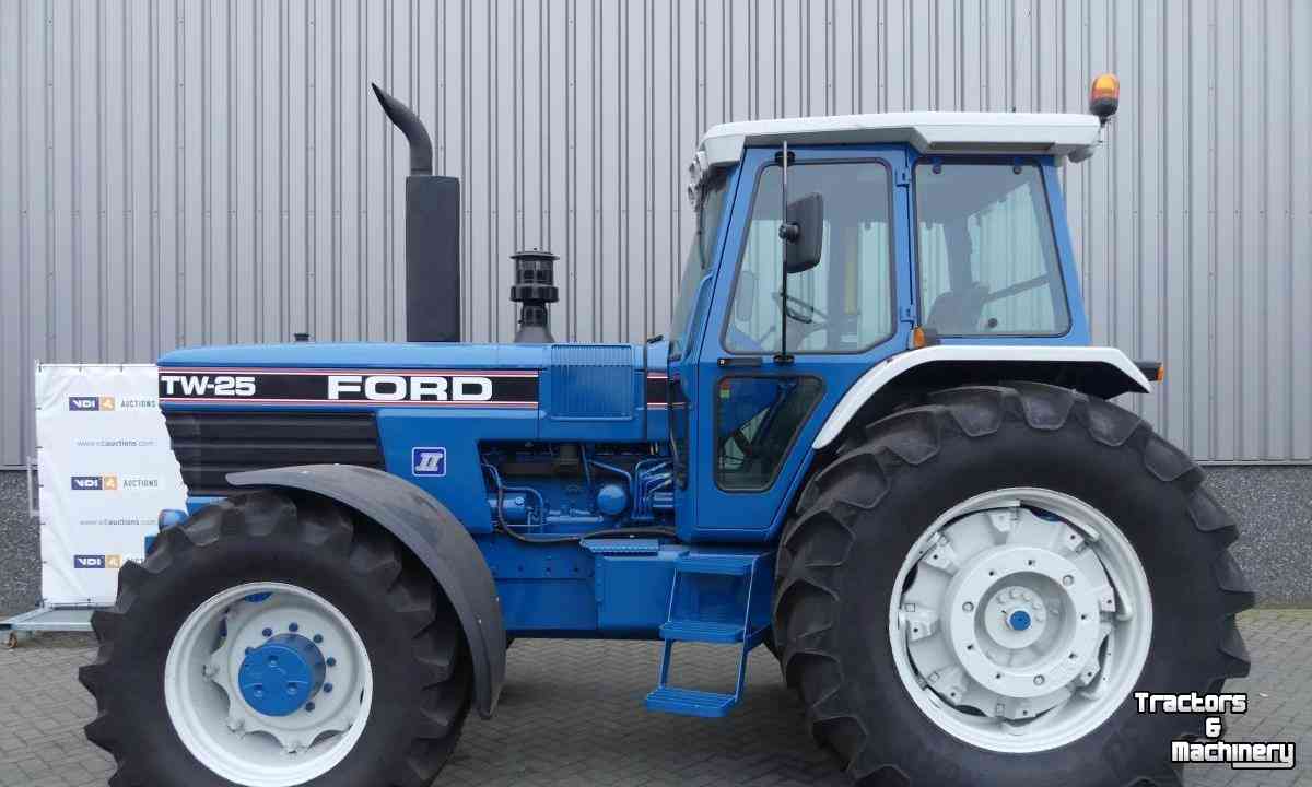 Tractors Ford TW 25