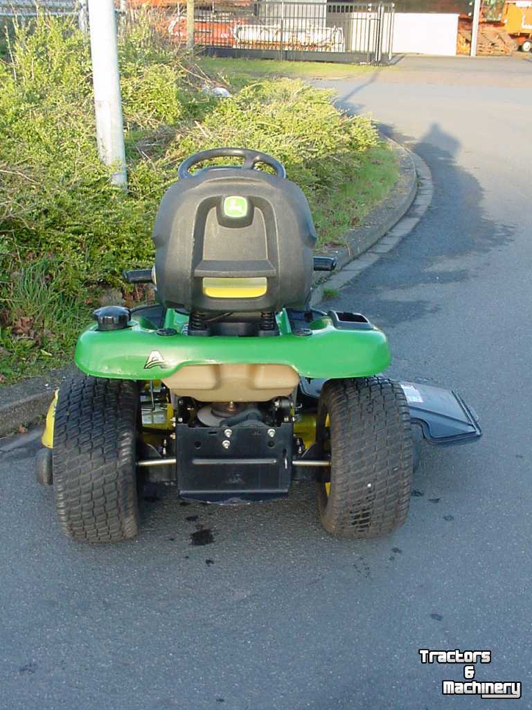 Mower self-propelled John Deere X324