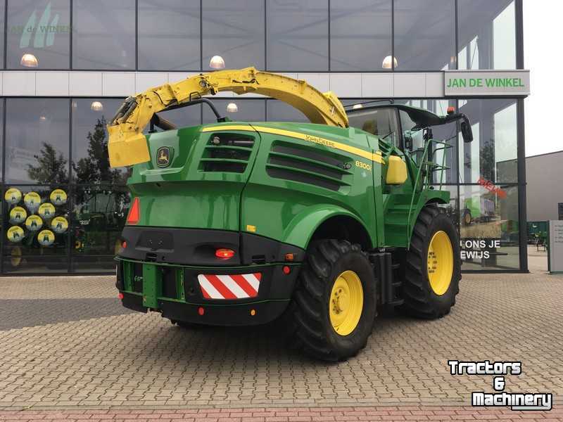 Forage-harvester John Deere 8300i