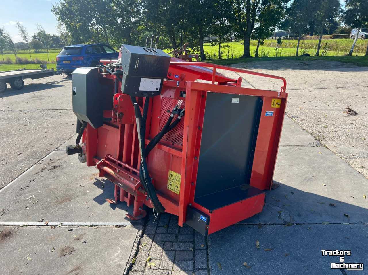 Silage grab-cutter Kuhn Polycrok 2050