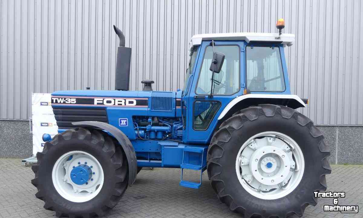 Tractors Ford TW 35