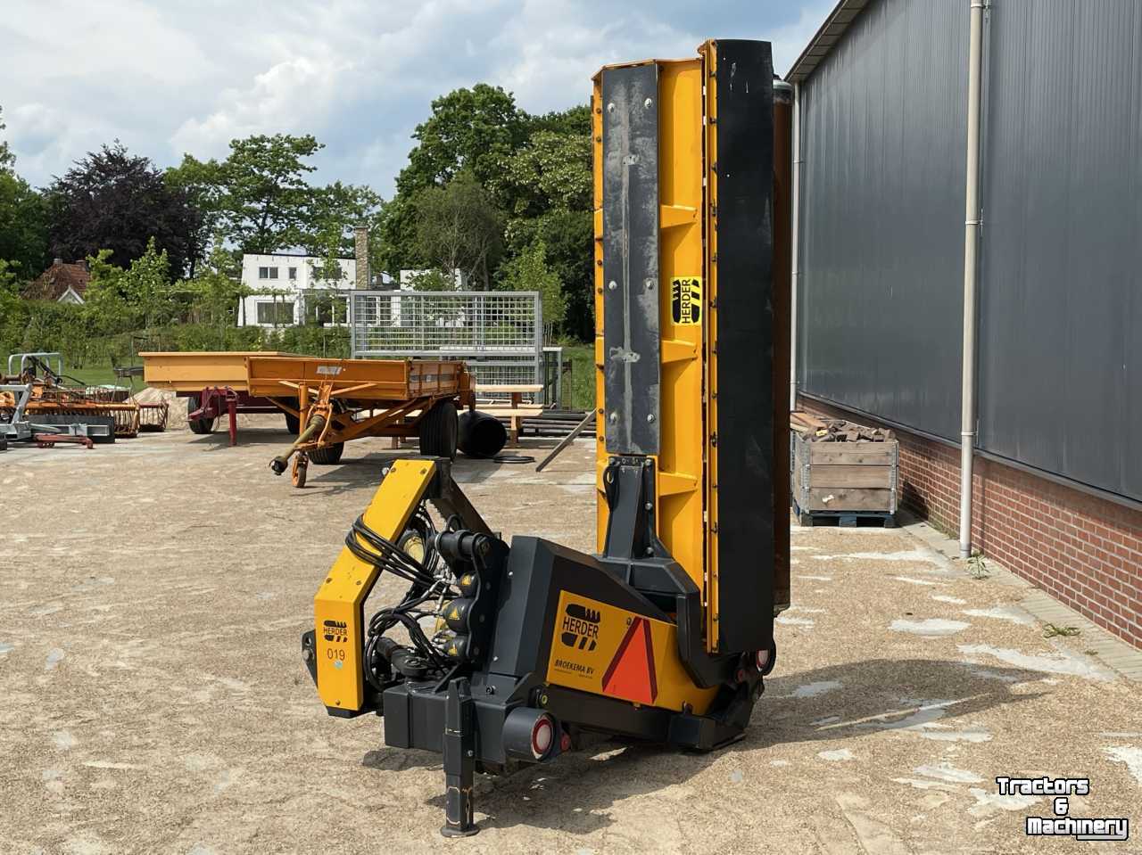 Flail mower Herder KMZ 225 Zijklepelmaaier