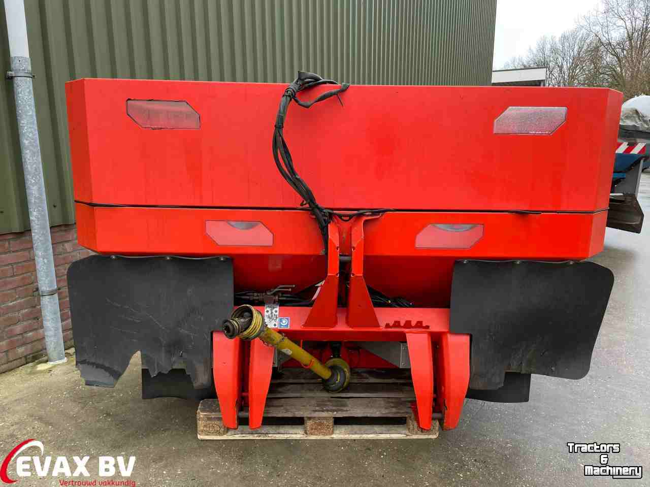 Fertilizer spreader Rauch Axis 30.1