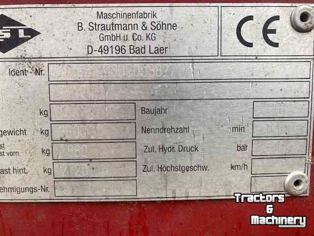 Silage-block distribution wagon Strautmann Strautmann BVW Blokkenwagen Voerwagen