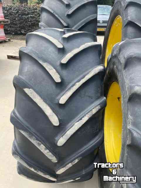 Wheels, Tyres, Rims & Dual spacers Michelin 600/65R28 XM28 John Deere