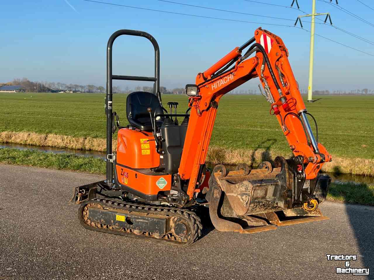 Excavator tracks Hitachi minigraver ZX10U-2 graafmachine takeuchi kubota