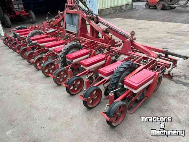 Seed drill Accord bietenzaaimachine