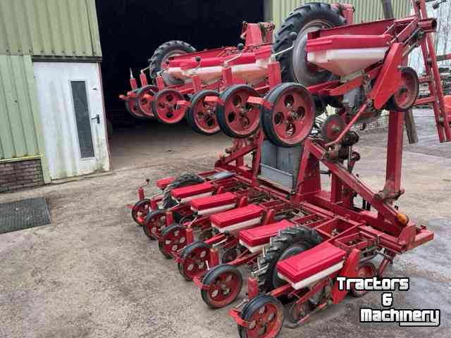 Seed drill Accord bietenzaaimachine