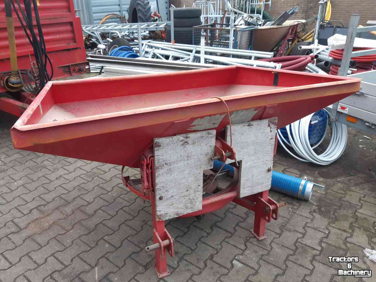 Fertilizer spreader Lely lely L1500