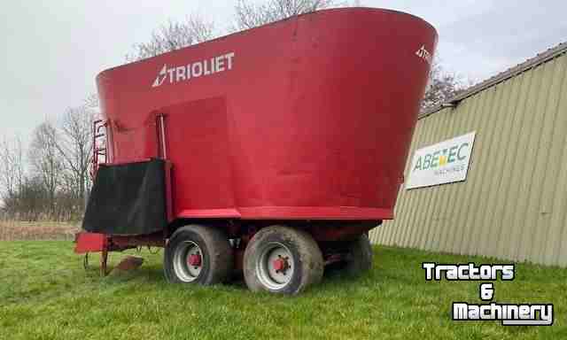 Vertical feed mixer Trioliet SM-24-TD Verticale Voermengwagen