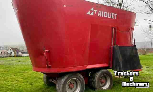 Vertical feed mixer Trioliet SM-24-TD Verticale Voermengwagen