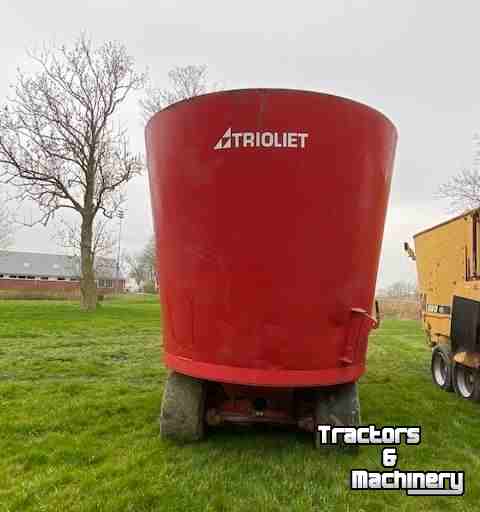 Vertical feed mixer Trioliet SM-24-TD Verticale Voermengwagen