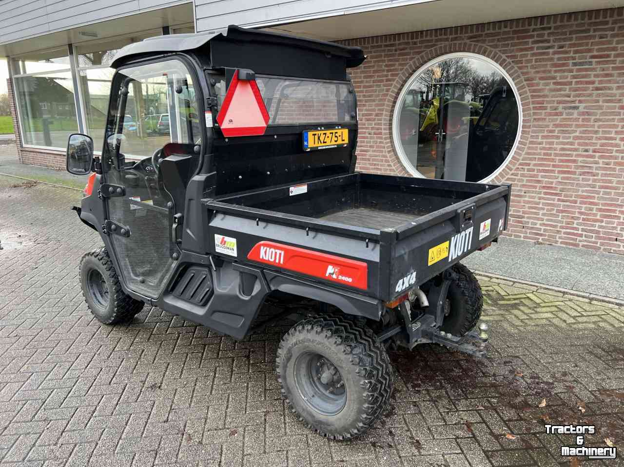 UTV / Gator Kioti Mechron K9 - 2400 UTV