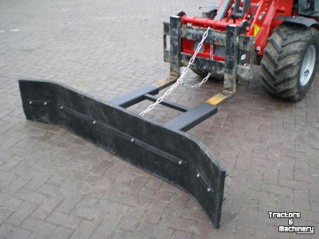 Rubber yard scraper Weidemann Rubberschuif 1.50- 2.55m