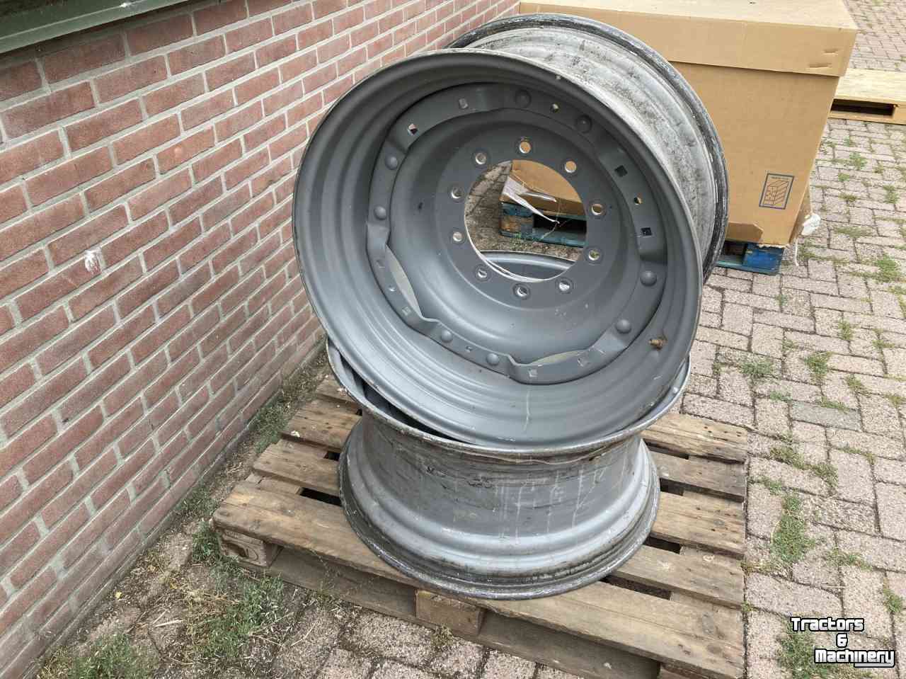 Wheels, Tyres, Rims & Dual spacers  Velgen 30" 10 gaats tbv 540/65R30 verstelbaar Deutz grijs