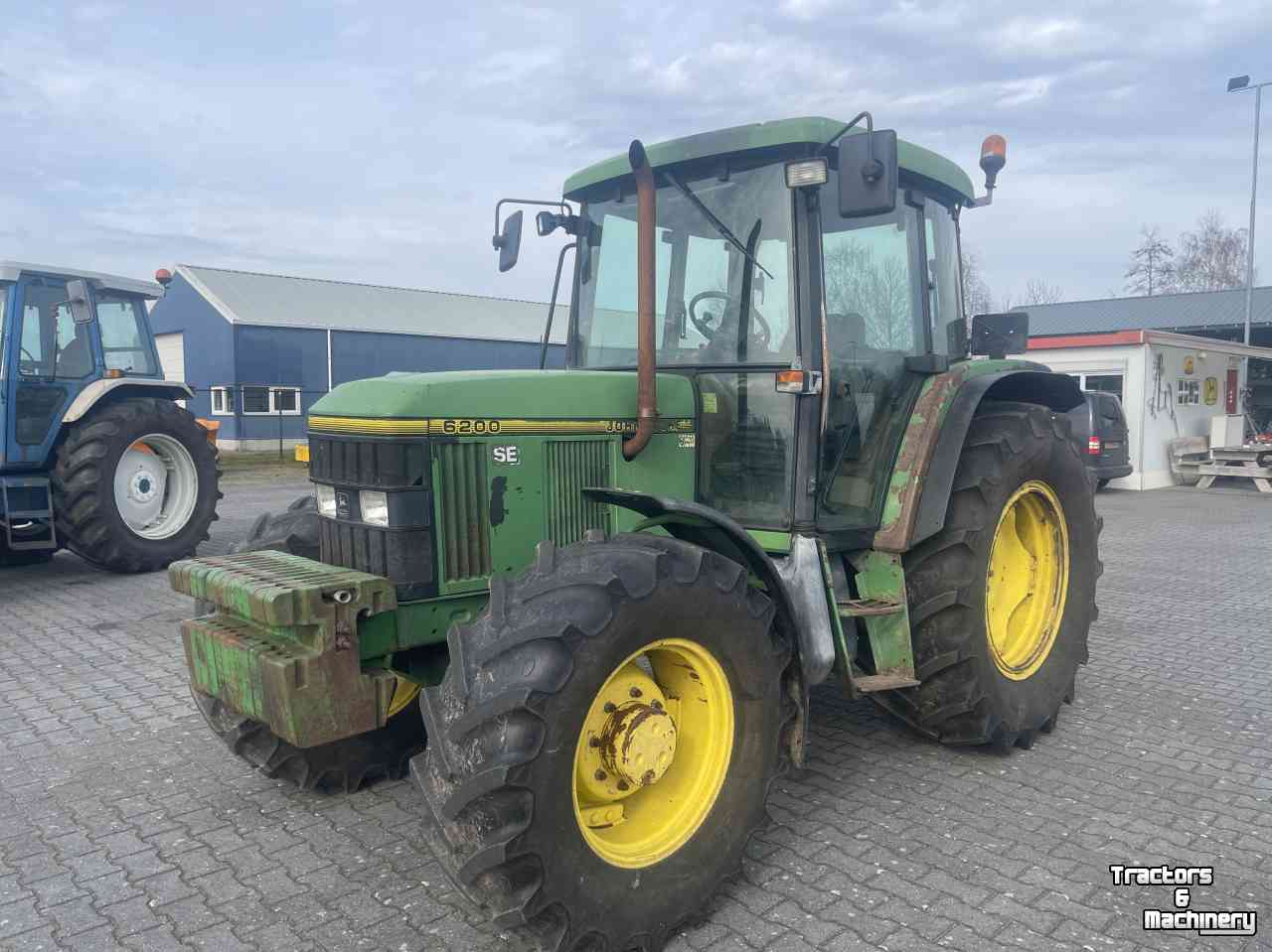 Tractors John Deere 6200