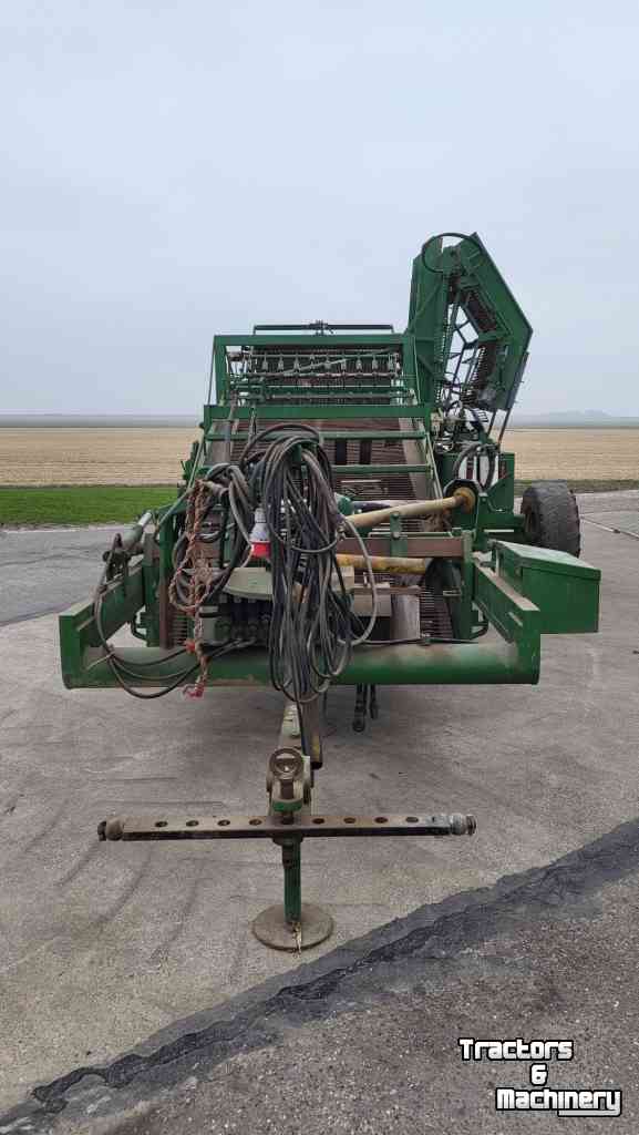 Onion harvester Krakei 1