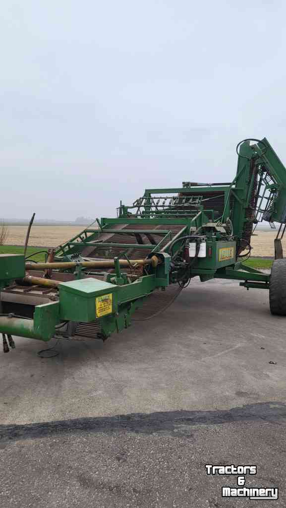 Onion harvester Krakei 1