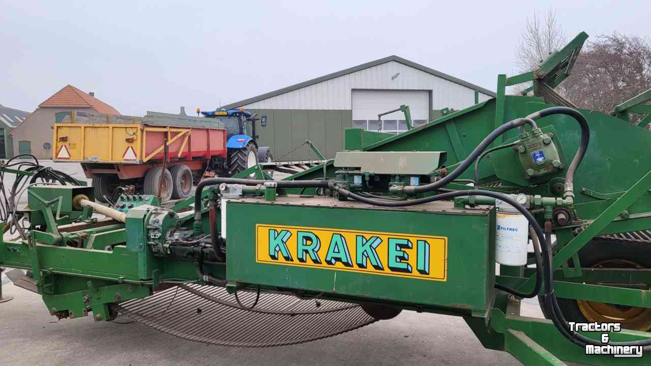 Onion harvester Krakei 1