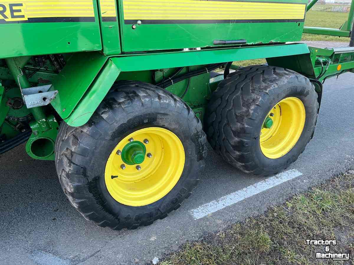 Balers John Deere 678 Premium pers-wikkelcombinatie | balenkantelaar